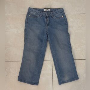 Ellen Tracy shin length jeans